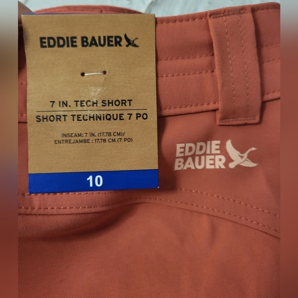 NEW- Eddie Bauer Women's Coral Cargo Shorts, Size 10 (32) - Picture 6 of 8